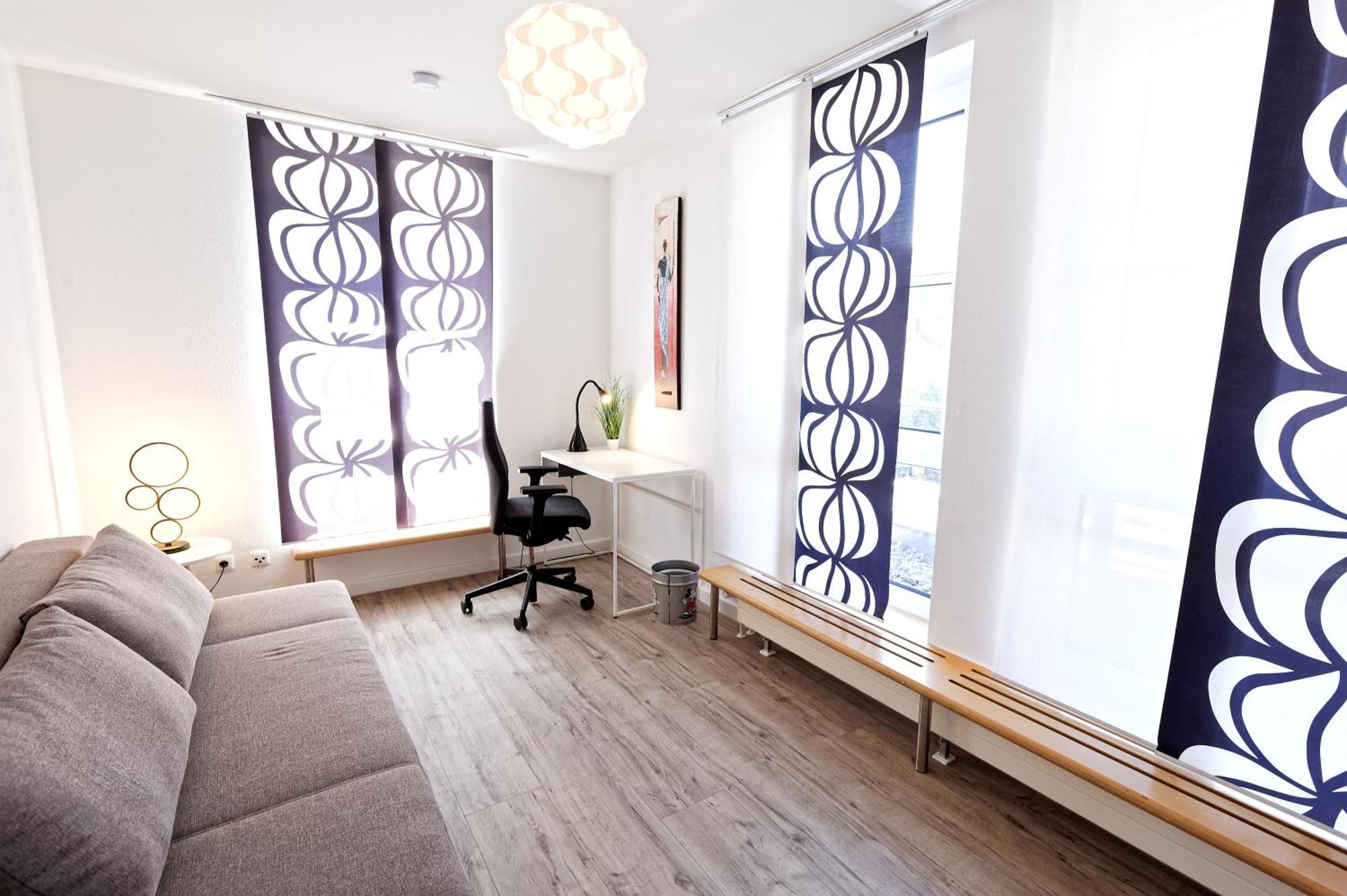 Grosszuegiges Helles Penthouse -Komplette Etage- Mit Balkon Und Stellplatz In Ruhiger Lage Kulmbach Dış mekan fotoğraf
